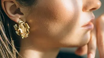 Sky Gold und Senco Gold kooperieren bei der Entwicklung einer auf die Generation Z ausgerichteten 9-Karat-Goldlinie.